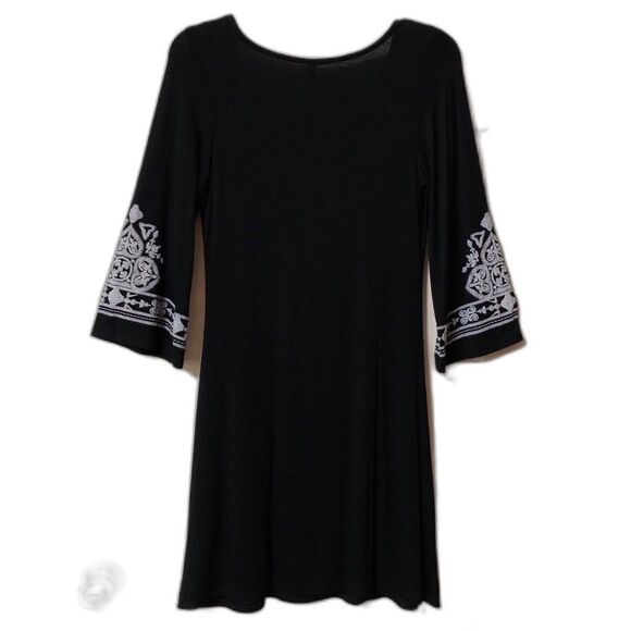 NWT!!! Womens Boutique Dress Size 4 Scoop V-Neck Black with Silver Blue Design - Picture 3 of 8